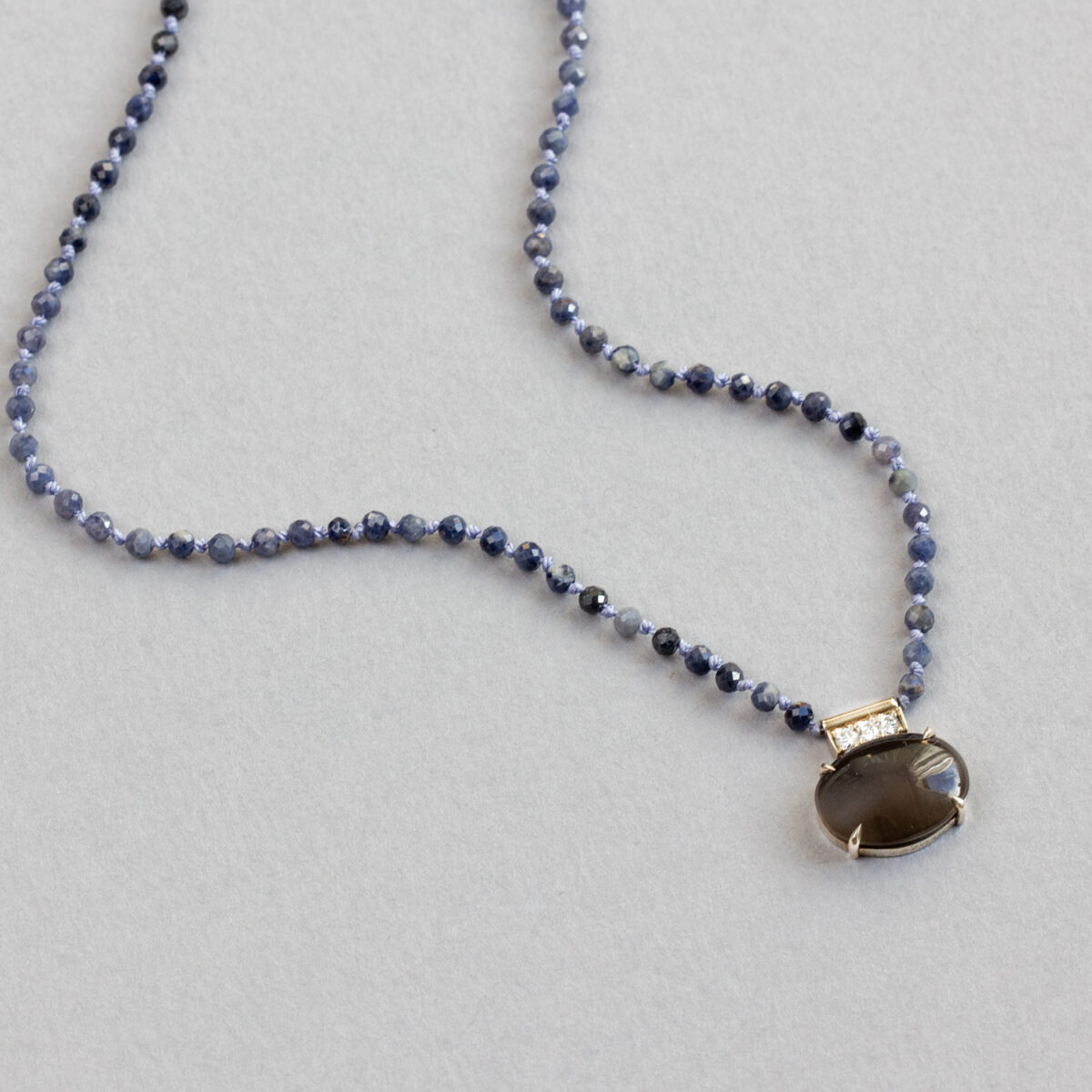 Mystic Gaze Sapphire Silke Necklace
