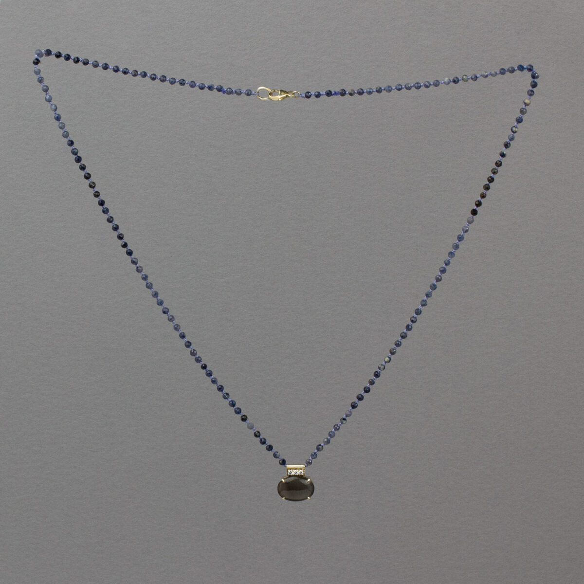 Mystic Gaze Sapphire Silke Necklace