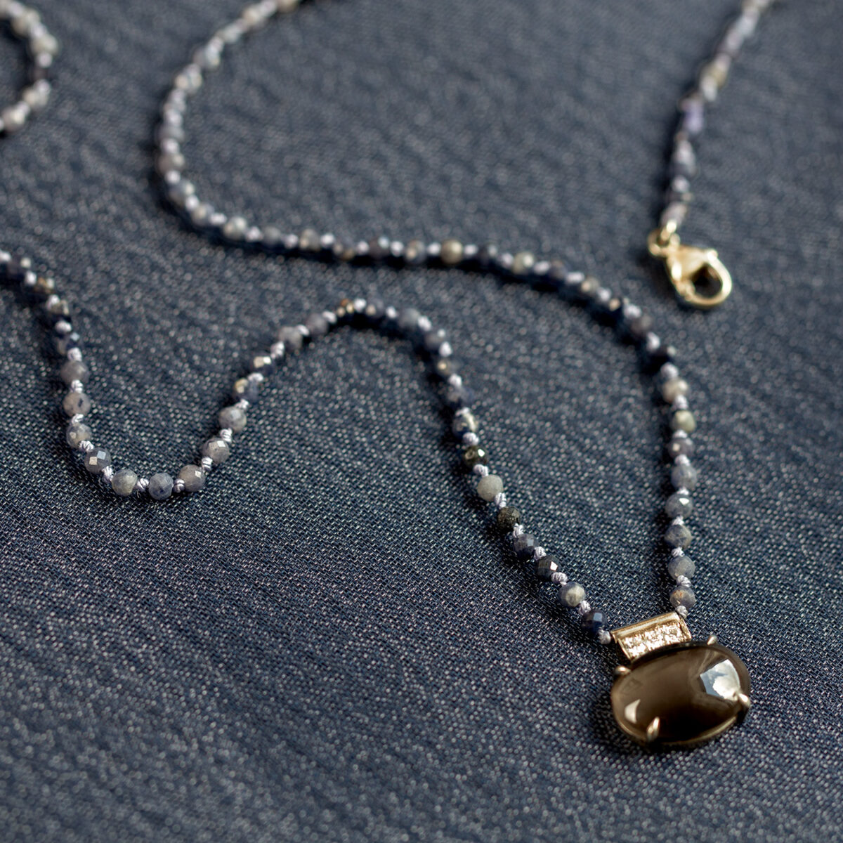 Mystic Gaze Sapphire Silke Necklace