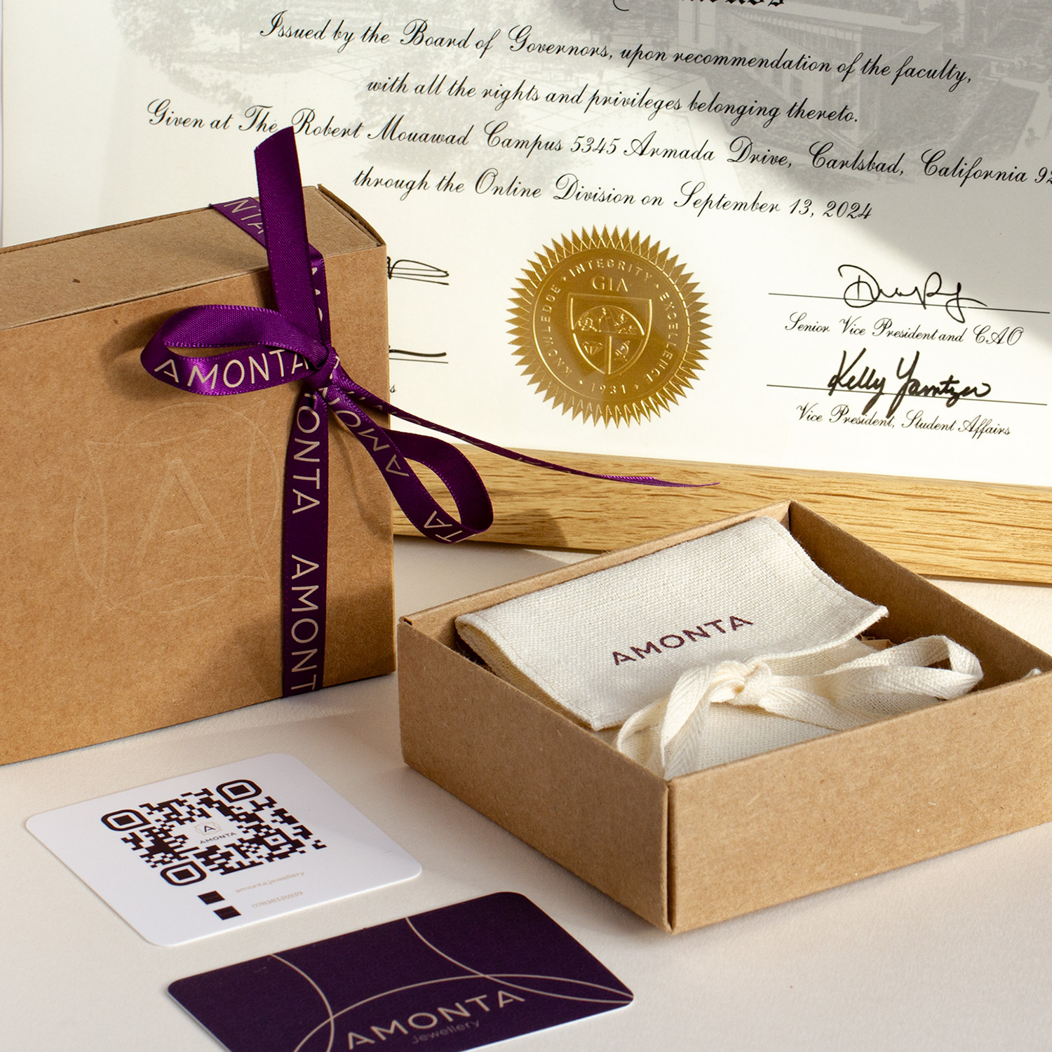 Mystic Gaze Sapphire Silke Necklace - Image 6