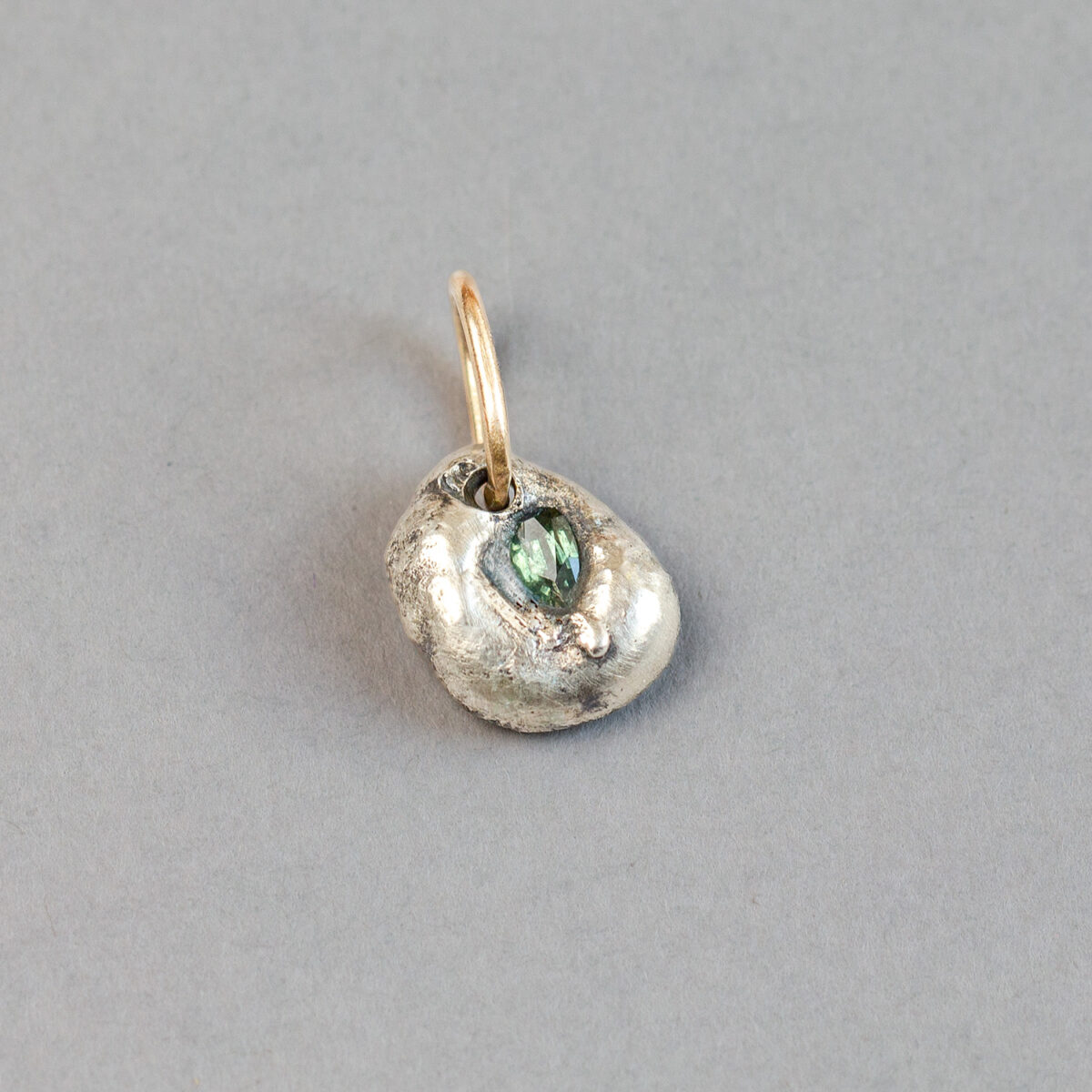 Cider – Australian Green Sapphire Pendant