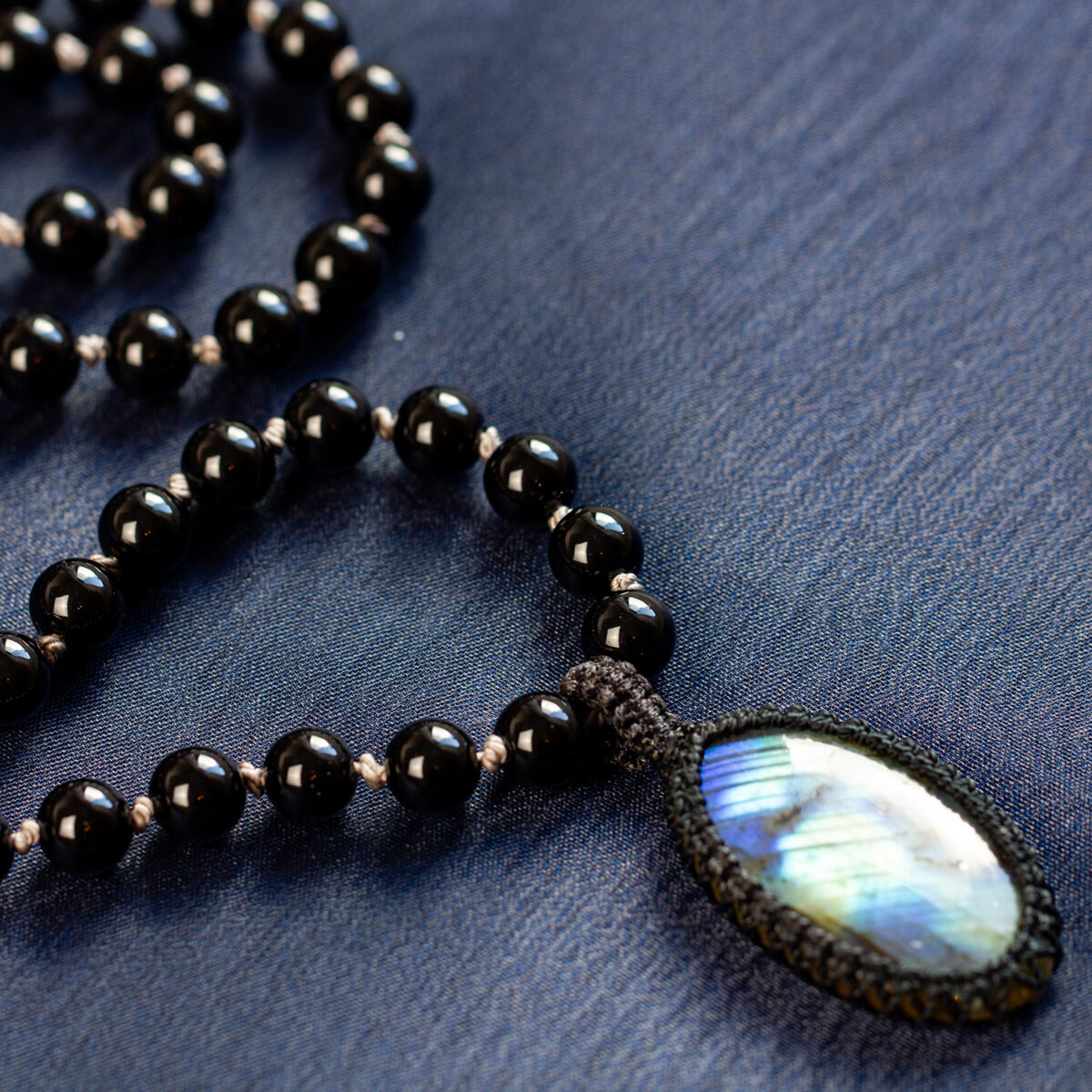 Unisex Labradorite & Black Onyx Silk Necklace