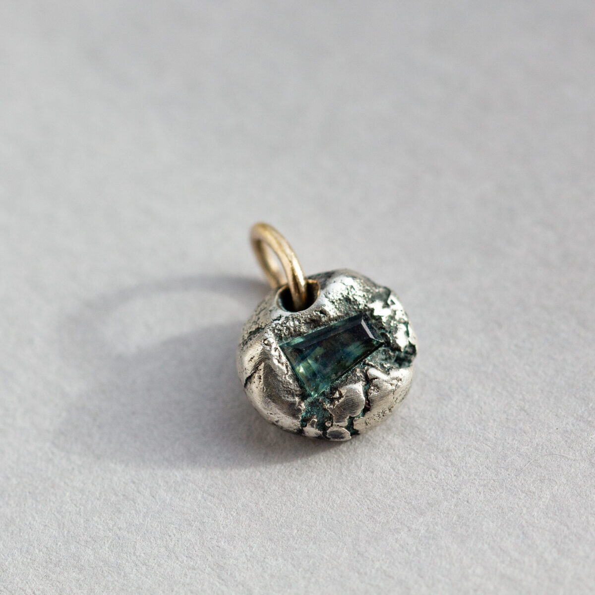 Glen – Green Sapphire Pendant